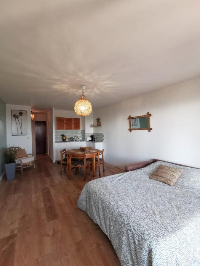 "Les Palmiers" Studio Spacieux Vue Mer Terrasse & Parking Сен Сир сюр Мер Екстериор снимка