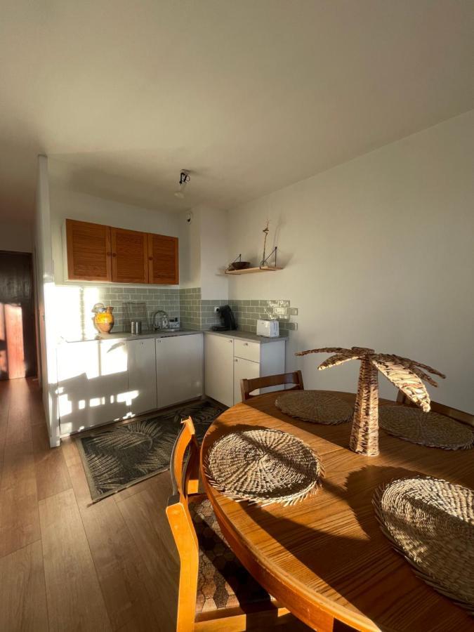 "Les Palmiers" Studio Spacieux Vue Mer Terrasse & Parking Сен Сир сюр Мер Екстериор снимка